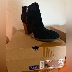 Koolaburra by UGG Black Suede Ankle Boots